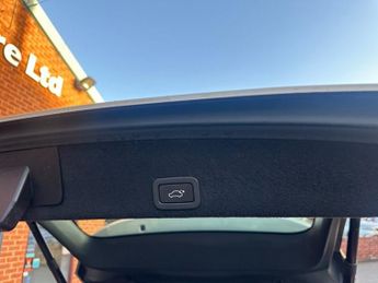 VOLVO XC60 2.4 D4 SE Lux Nav SUV 5dr Diesel Auto AWD Euro 6 (s/s) (190 ps)