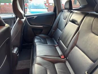 VOLVO XC60 2.4 D4 SE Lux Nav SUV 5dr Diesel Auto AWD Euro 6 (s/s) (190 ps)