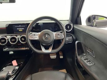 MERCEDES-BENZ A CLASS 2.0 A250 AMG Line Hatchback 5dr Petrol 7G-DCT Euro 6 (s/s) (224 