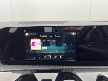 MERCEDES-BENZ A CLASS 2.0 A250 AMG Line Hatchback 5dr Petrol 7G-DCT Euro 6 (s/s) (224 