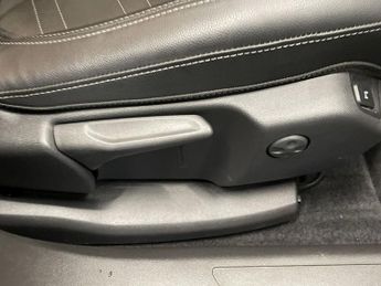 VAUXHALL GRANDLAND 1.2 Ultimate SUV 5dr Petrol Hybrid e-DCT Euro 6 (s/s) (136 ps)