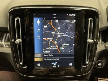 VOLVO XC40 2.0 B4 MHEV R-Design SUV 5dr Petrol Hybrid Auto AWD Euro 6 (s/s)