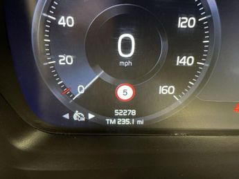 VOLVO XC40 2.0 B4 MHEV R-Design SUV 5dr Petrol Hybrid Auto AWD Euro 6 (s/s)