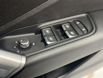 AUDI Q2 1.4 TFSI CoD S line SUV 5dr Petrol S Tronic Euro 6 (s/s) (150 ps