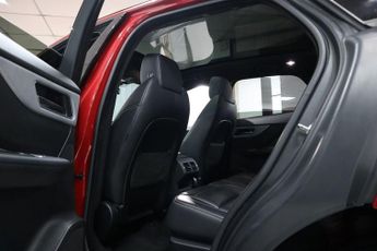 JAGUAR F-PACE 2.0 D180 R-Sport SUV 5dr Diesel Auto AWD Euro 6 (s/s) (180 ps)