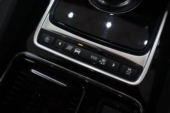 JAGUAR F-PACE 2.0 D180 R-Sport SUV 5dr Diesel Auto AWD Euro 6 (s/s) (180 ps)