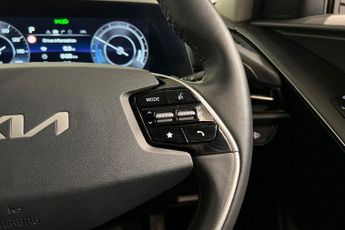 KIA NIRO 64.8kWh 3 SUV 5dr Electric Auto (201 bhp) Reverse Camera, Front 