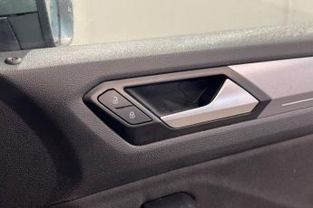 VOLKSWAGEN T-ROC 1.5 TSI EVO Active SUV 5dr Petrol DSG Euro 6 (s/s) (150 ps) Fron