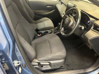 TOYOTA COROLLA 1.8 VVT-h Icon Tech Touring Sports 5dr Petrol Hybrid CVT Euro 6 