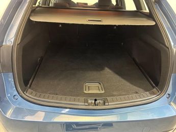 TOYOTA COROLLA 1.8 VVT-h Icon Tech Touring Sports 5dr Petrol Hybrid CVT Euro 6 