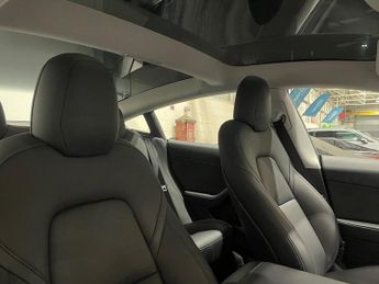 TESLA Model 3 Standard Range Plus Saloon 4dr Electric Auto RWD (241 bhp)