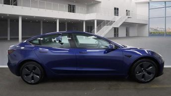 TESLA Model 3 Standard Range Plus Saloon 4dr Electric Auto RWD (241 bhp)