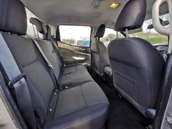 NISSAN NAVARA 2.3 dCi Acenta Pickup Double Cab 4dr Diesel Manual 4WD Euro 6 (s