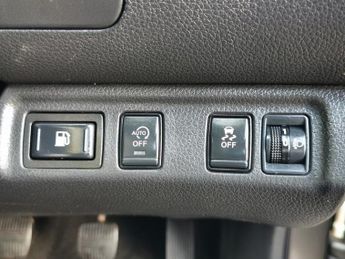 NISSAN NAVARA 2.3 dCi Acenta Pickup Double Cab 4dr Diesel Manual 4WD Euro 6 (s