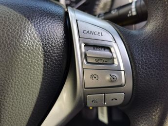 NISSAN NAVARA 2.3 dCi Acenta Pickup Double Cab 4dr Diesel Manual 4WD Euro 6 (s