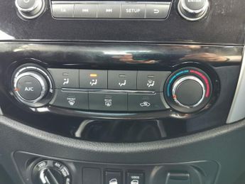 NISSAN NAVARA 2.3 dCi Acenta Pickup Double Cab 4dr Diesel Manual 4WD Euro 6 (s