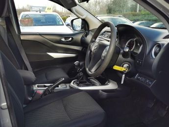 NISSAN NAVARA 2.3 dCi Acenta Pickup Double Cab 4dr Diesel Manual 4WD Euro 6 (s