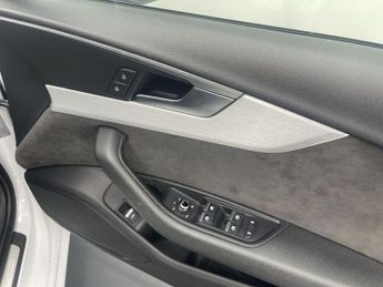 AUDI A4 2.0 TFSI 40 S line Saloon 4dr Petrol S Tronic Euro 6 (s/s) (190 