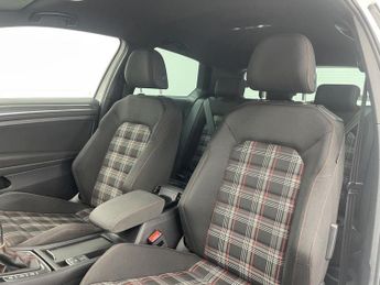 VOLKSWAGEN GOLF 2.0 TSI GPF GTI Performance Hatchback 3dr Petrol DSG Euro 6 (s/s