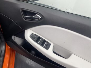 RENAULT CLIO 1.0 TCe S Edition Hatchback 5dr Petrol CVT A7 Euro 6 (s/s) (100 