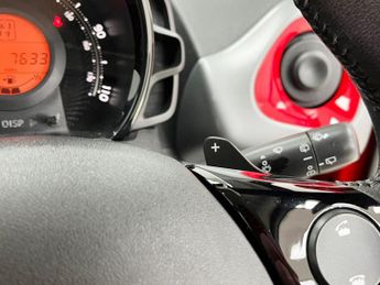 TOYOTA AYGO 1.0 VVT-i x-play Hatchback 5dr Petrol x-shift Euro 6 (71 ps)