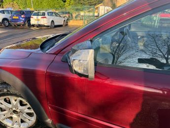 VOLVO XC70 2.4 D5 SE Lux Estate 5dr Diesel Geartronic AWD (224 g/km, 182 bh