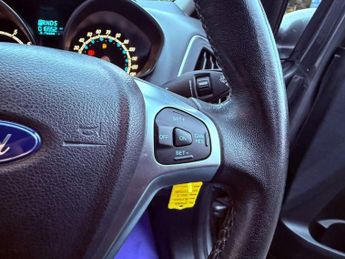 FORD B-MAX 1.6 Titanium MPV 5dr Petrol Powershift Euro 5 (105 ps)