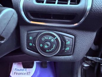 FORD B-MAX 1.6 Titanium MPV 5dr Petrol Powershift Euro 5 (105 ps)