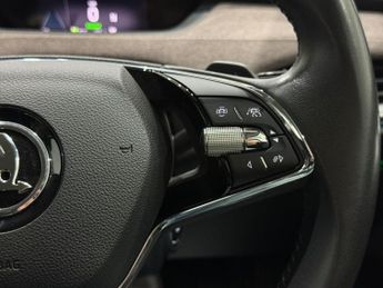 SKODA ENYAQ 62kWh 60 SUV 5dr Electric Auto (179 ps)