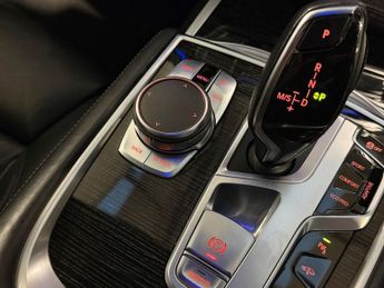 BMW 7 SERIES 3.0 730d M Sport Saloon 4dr Diesel Auto Euro 6 (s/s) (265 ps)