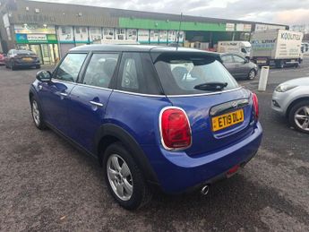 MINI HATCH 1.5 Cooper Classic Hatchback 5dr Petrol Steptronic Euro 6 (s/s) 