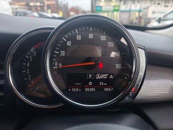 MINI HATCH 1.5 Cooper Classic Hatchback 5dr Petrol Steptronic Euro 6 (s/s) 