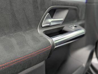 MERCEDES-BENZ EQA EQA 250 66.5kWh AMG Line (Premium Plus) SUV 5dr Electric Auto (1