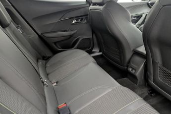 PEUGEOT E-2008 50kWh GT SUV 5dr Electric Auto (7kW Charger) (136 ps)