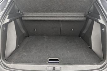 PEUGEOT E-2008 50kWh GT SUV 5dr Electric Auto (7kW Charger) (136 ps)