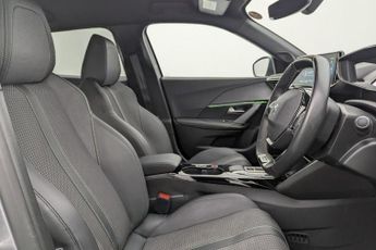 PEUGEOT E-2008 50kWh GT SUV 5dr Electric Auto (7kW Charger) (136 ps)