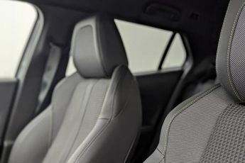 PEUGEOT E-2008 50kWh GT SUV 5dr Electric Auto (7kW Charger) (136 ps)