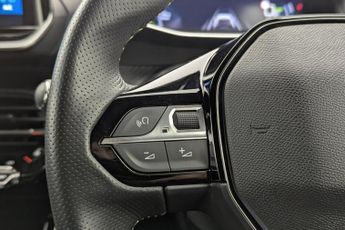 PEUGEOT E-2008 50kWh GT SUV 5dr Electric Auto (7kW Charger) (136 ps)