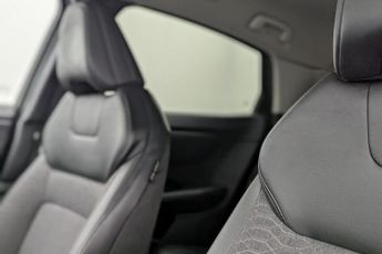 NISSAN ARIYA 63kWh Advance SUV 5dr Electric Auto 7.4kW Charger (217 ps)