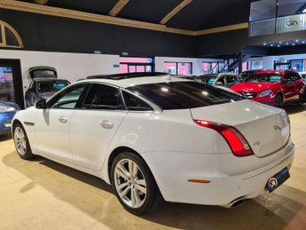 JAGUAR XJ 3.0d V6 Premium Luxury Saloon 4dr Diesel Auto Euro 5 (s/s) (275 