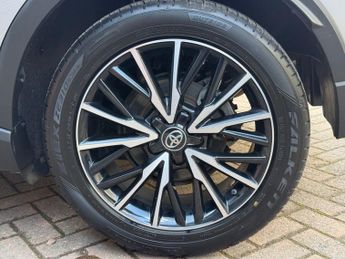 TOYOTA C-HR 1.8 VVT-h Excel SUV 5dr Petrol Hybrid CVT Euro 6 (s/s) (122 ps)