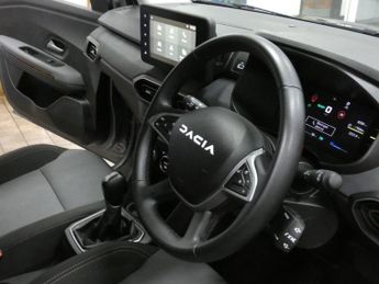 DACIA JOGGER 1.6 Hybrid EXTREME MPV 5dr Petrol Hybrid Auto Euro 6 (s/s) (140 