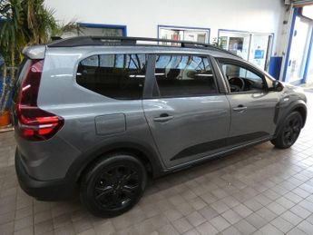 DACIA JOGGER 1.6 Hybrid EXTREME MPV 5dr Petrol Hybrid Auto Euro 6 (s/s) (140 