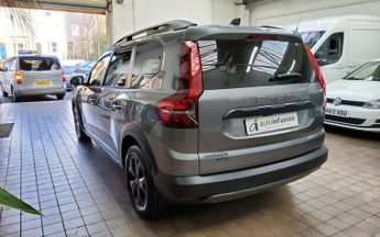 DACIA JOGGER 1.6 Hybrid EXTREME MPV 5dr Petrol Hybrid Auto Euro 6 (s/s) (140 