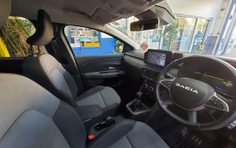 DACIA JOGGER 1.6 Hybrid EXTREME MPV 5dr Petrol Hybrid Auto Euro 6 (s/s) (140 