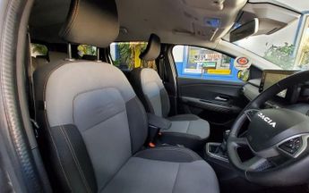 DACIA JOGGER 1.6 Hybrid EXTREME MPV 5dr Petrol Hybrid Auto Euro 6 (s/s) (140 