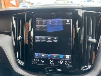 VOLVO XC60 2.0 D4 R-Design Pro SUV 5dr Diesel Auto AWD Euro 6 (s/s) (190 ps