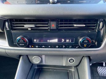 NISSAN QASHQAI 1.3 DIG-T MHEV N-Connecta SUV 5dr Petrol Hybrid XTRON Euro 6 (s/