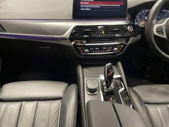 BMW 5 SERIES 2.0 520d MHT M Sport Saloon 4dr Diesel Hybrid Steptronic Euro 6 