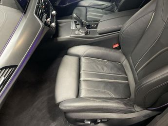 BMW 5 SERIES 2.0 520d MHT M Sport Saloon 4dr Diesel Hybrid Steptronic Euro 6 